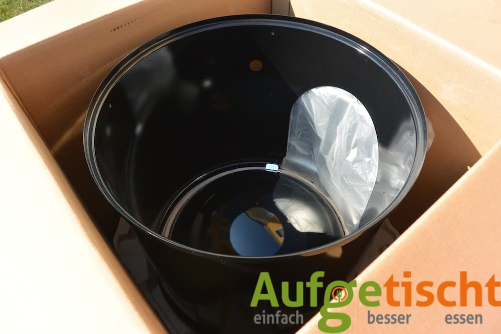 Weber Smokey Mountain Unboxing - smokey mountain unboxing 08 - 20 Weber Smokey Mountain Unboxing - smokey mountain unboxing 08 - 19