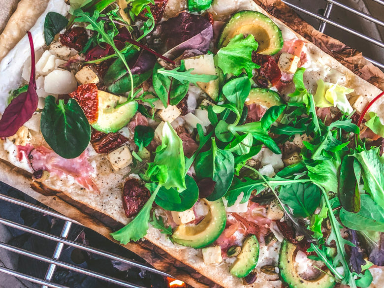 Die perfekte Pizza vom Grill – Ratgeber, Tipps & wertvolle Ideen - pizza2 1 - 12 Die perfekte Pizza vom Grill – Ratgeber, Tipps & wertvolle Ideen - pizza2 1 - 11