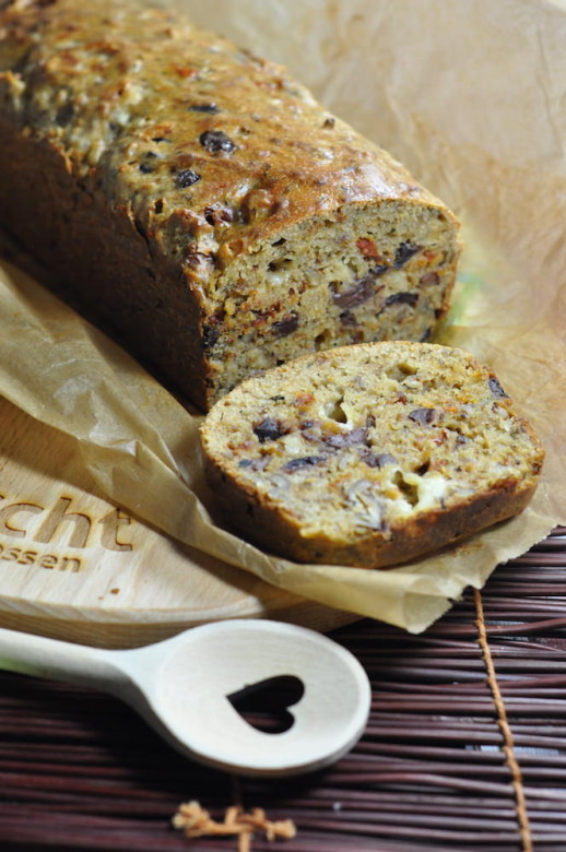 Mediterranes Brot mit Oliven, Tomaten und Nüssen - mediterranes olivenbrot 11 - 5 Mediterranes Brot aus der Kastenform