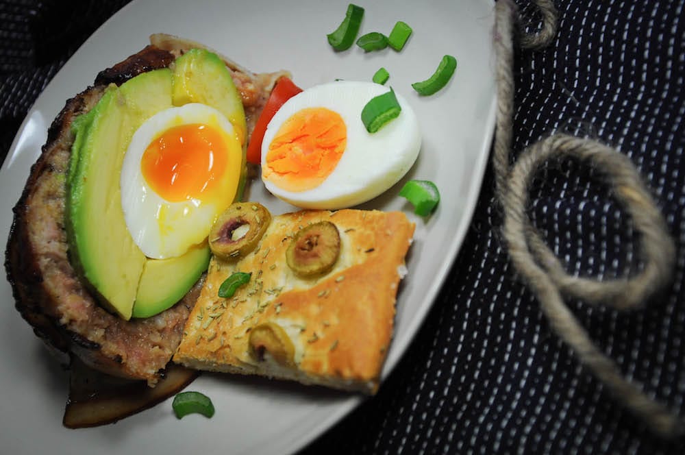 Avocado Ei im Speckmantel vom Smoker - avocado ei im speckmantel - 26