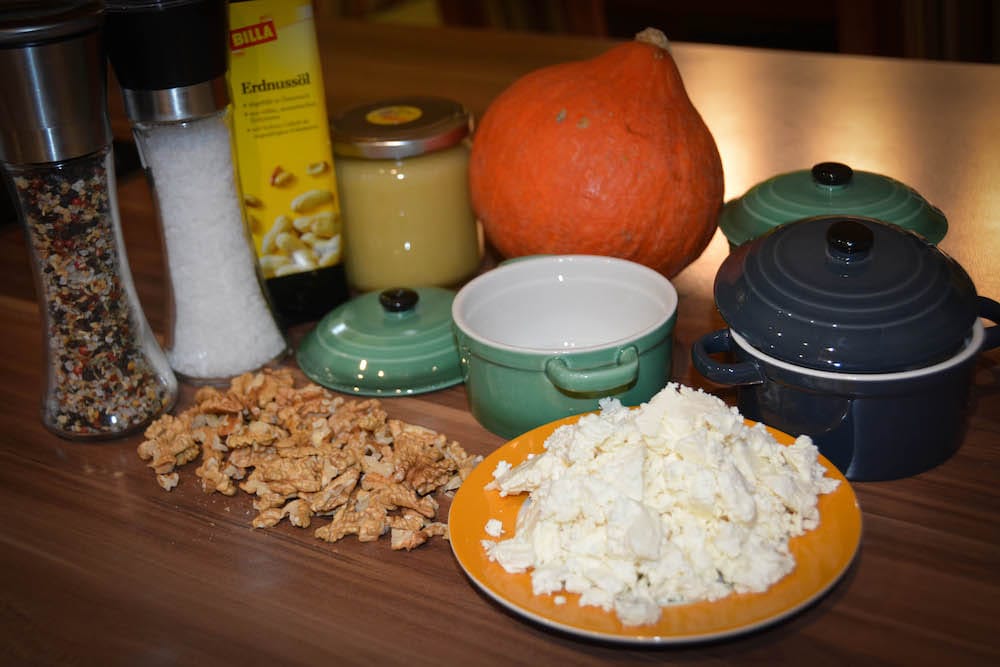 Kürbistopf mit Walnüssen und Honig - kürbistopf vom grill - 5 Kürbistopf mit Nüssen und Schafkäse vom Grill