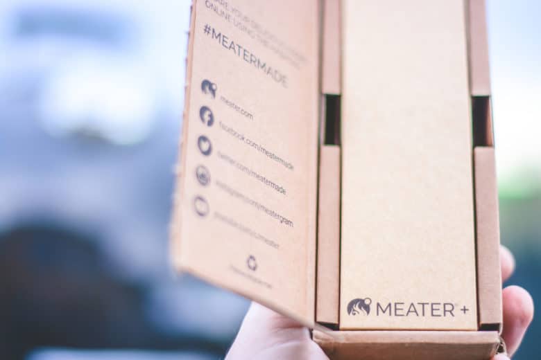 Meater Plus - smartes Grillthermometer mit hoher Reichweite - meater plus 01 - 2 MEATER+ Holzblock in der original Versandverpackung