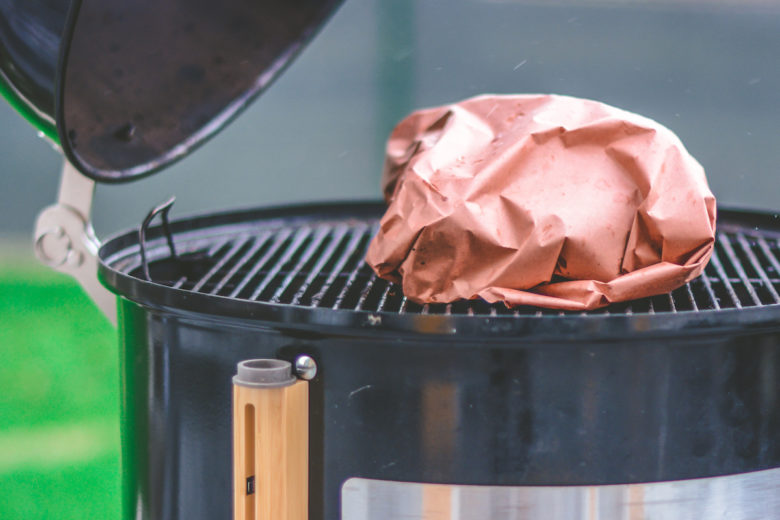 Die perfekte Kerntemperatur und der richtige Garzustand beim Grillen - rindergab smoker 08 1 - 29 Rindergab beim Rasten lassen am Weber Smokey Mountain