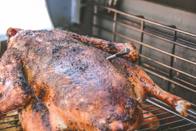 Gefüllte Weihnachtsgans vom Gasgrill - weihnachtsgans gasgrill 12 - 10 Zur Kerntemperaturmessung eignet sich das drahtlose Grillthermometer MEATER+ besonders gut
