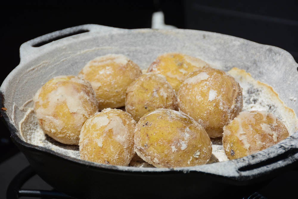 Kartoffeln mit Salzkruste vom Grill - "Papas arrugadas" - salzkartoffeln 021 - 13 Kartoffeln mit Salzkruste vom Grill - "Papas arrugadas" - salzkartoffeln 021 - 12