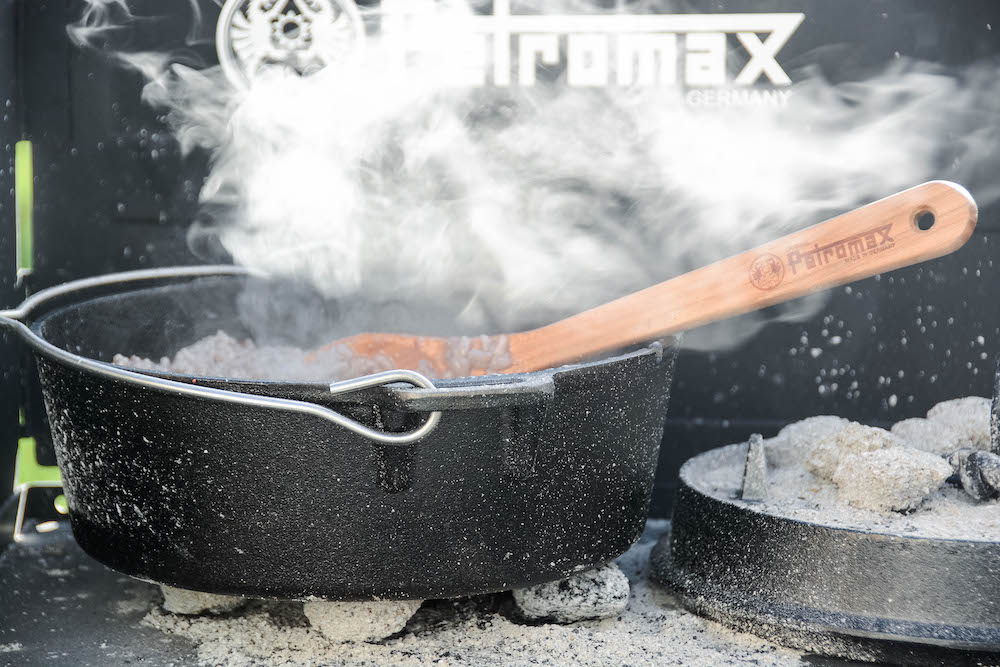 Cremiges Tomatenrisotto im Dutch Oven zubereitet - tomatenrisotto dutchoven 009 - 23 Der Dutch Oven - Perfektes Grillzubehör für Unterwegs