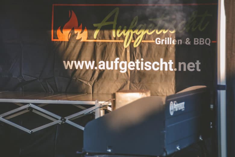 Das perfekte Faltzelt für Bewerbe, Grillkurse und Caterings - grillpavillon grillzelt 14 - 37 Das perfekte Faltzelt für Bewerbe, Grillkurse und Caterings - grillpavillon grillzelt 14 - 36