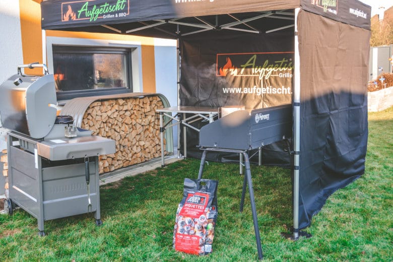 Das perfekte Faltzelt für Bewerbe, Grillkurse und Caterings - grillpavillon grillzelt 15 - 4 Grillpavillon im Garten für ein wetterfestes Grillvergnügen