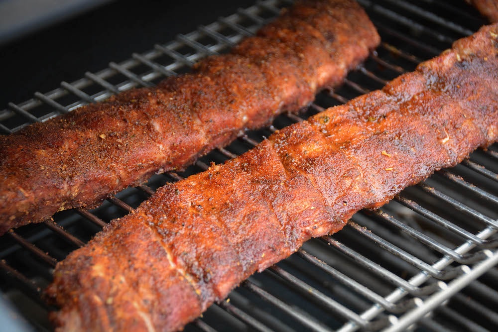 Weber SmokeFire - Unboxing & Test des neuen Holzpelletgrill - weber smoke fire 27 - 10 Spareribs am Weber SmokeFire Ex6 Holzpelletgrill