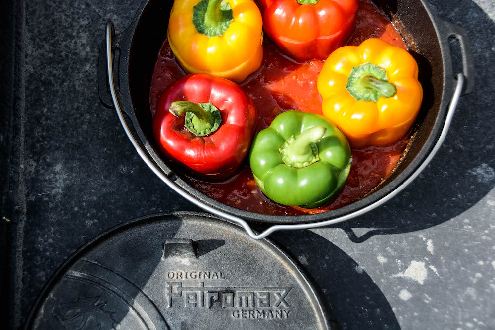 Gefüllte Paprika aus dem Dutch Oven - gefuellte paprika dutch oven 09 - 12 Gefüllte Paprika im Dutch Oven