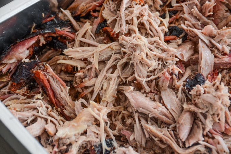 Saftige Pulled Pork Sliders - minion ring pulled pork 07 - 4 Pulled Pork Sliders in der Zubereitung