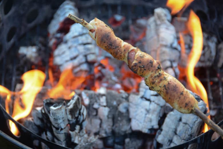 Perfektes Stockbrot vom Lagerfeuer - stockbrot vom lagerfeuer 05 - 6 Leckeres Stockbrot vom Lagerfeuer