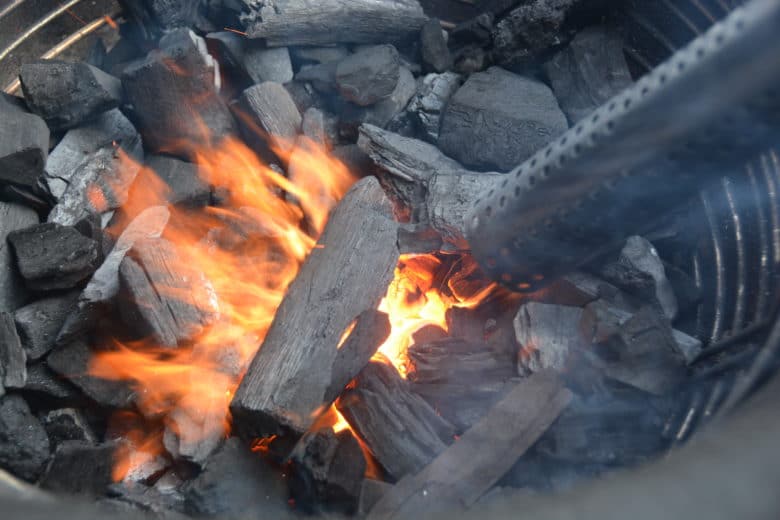 Monolith LeChef - der Keramikgrill Testbericht - monolith lechef keramikgrill 14 - 16 Mit dem Monolighter den Keramikgrill von Monolith anfeuern