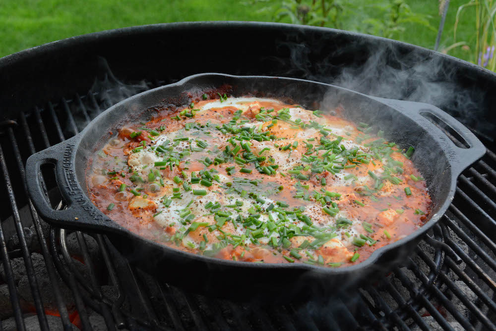 Shakshuka - Die israelische Köstlichkeit - shakshuka 05 - 2 Shakshuka direkt aus der Feuerpfanne