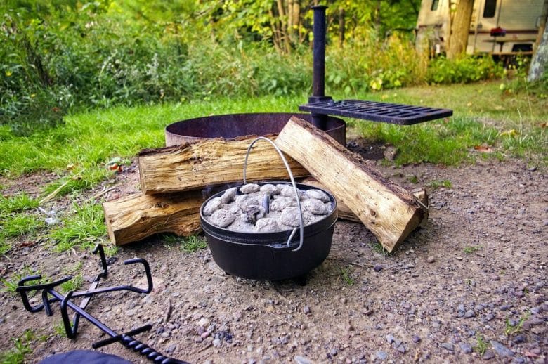 Der ultimative Dutch Oven Guide – Infos, Tipps & Kaufberatung - dutch oven guide 1 - 8 Der ultimative Dutch Oven Guide – Infos, Tipps & Kaufberatung - dutch oven guide 1 - 7