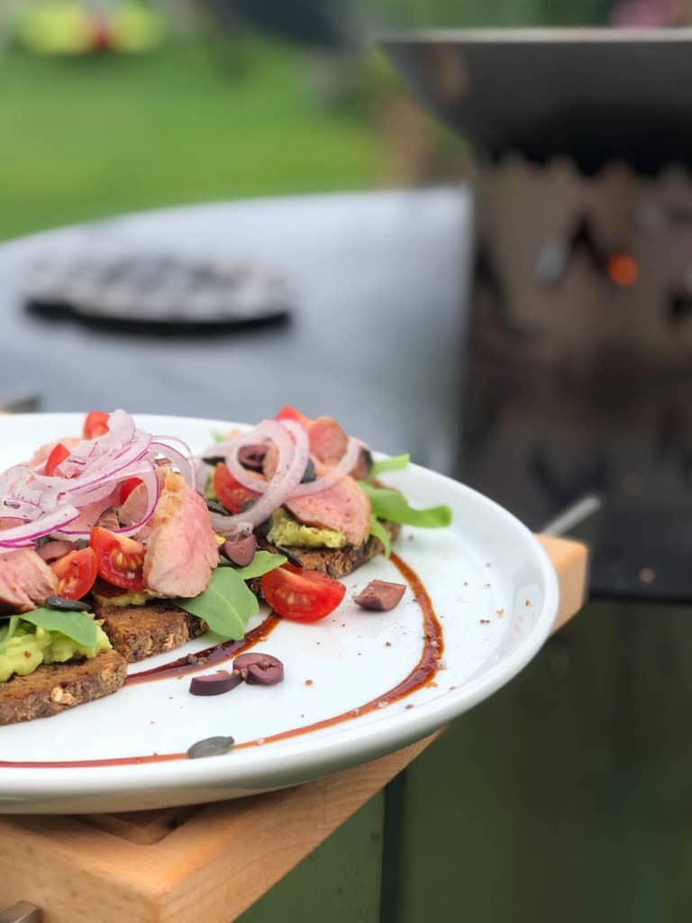 Cuscino von der Feuerplatte auf Avocadocreme - cuscino avocadocreme brot 12 - 10 Cuscino auf Avocadocreme direkt von der Feuerplatte