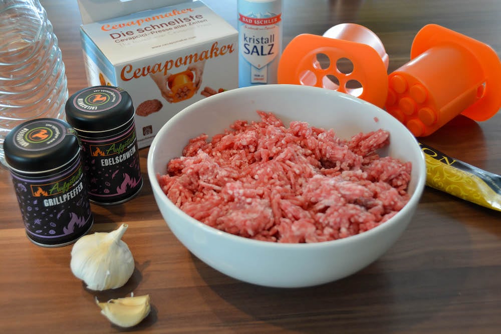 Original Cevapcici Rezept vom Grill - cevapcici vom grill 05 - 11 Zutaten für Original Cevapcici vom Grill