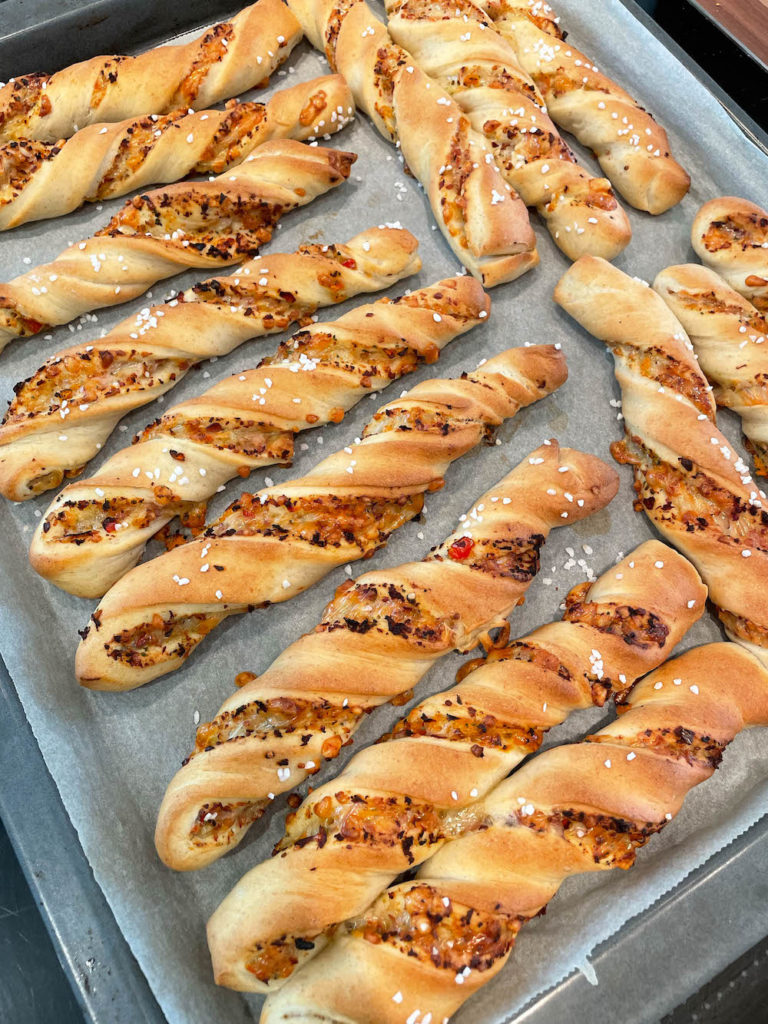 Schnelle Pizzastangerl als perfektes Fingerfood - pizzastangerl snack 07 - 15 Schnelle Pizzastangerl als Fingerfood Idee