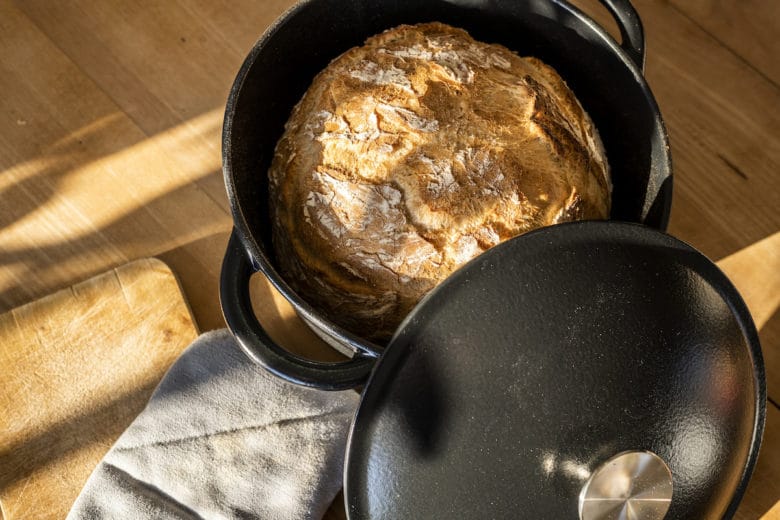 Top Infos zum Brot backen für Anfänger - brot backen 2 - 2 Brot backen im Gusstopf