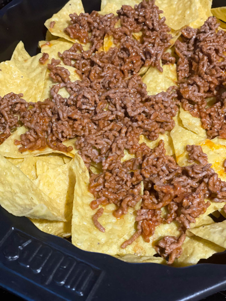 Schnelle Nachopfanne mit Faschiertem - nachopfanne hackfleisch 03 - 15 Schnelle Nachopfanne mit Faschiertem in der Zubereitung
