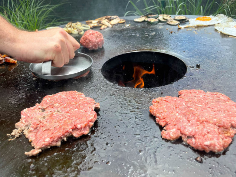 Die besten Tipps für den perfekten Burger - smashed burger 10 - 22 Smashed Burger Patties mit dem Burger Set von Burnhard