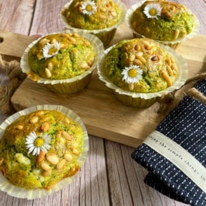 Saftige Bärlauchmuffins mit Pinienkernen - baerlauch muffins 11 - 11 Bärlauchmuffins mit Pinienkernen