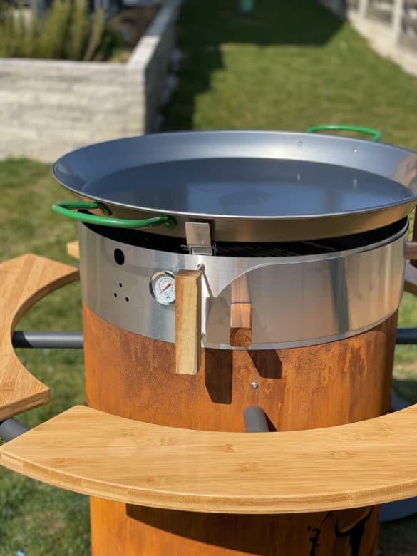 Bandit Fireplace von Moesta BBQ - Unboxing & Aufbau - bandit moesta bbq 13 - 8 Fertiger Aufbau der Paella Pfanne am Bandit Fireplace