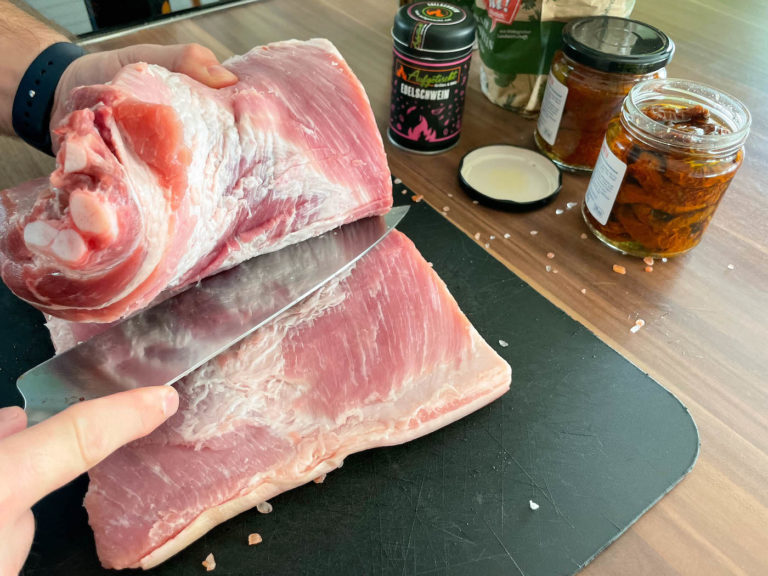 Knuspriges Porchetta mit italienischer Füllung - porchetta italienisch 04 - 27 Knuspriges Porchetta mit italienischer Füllung - porchetta italienisch 04 - 26