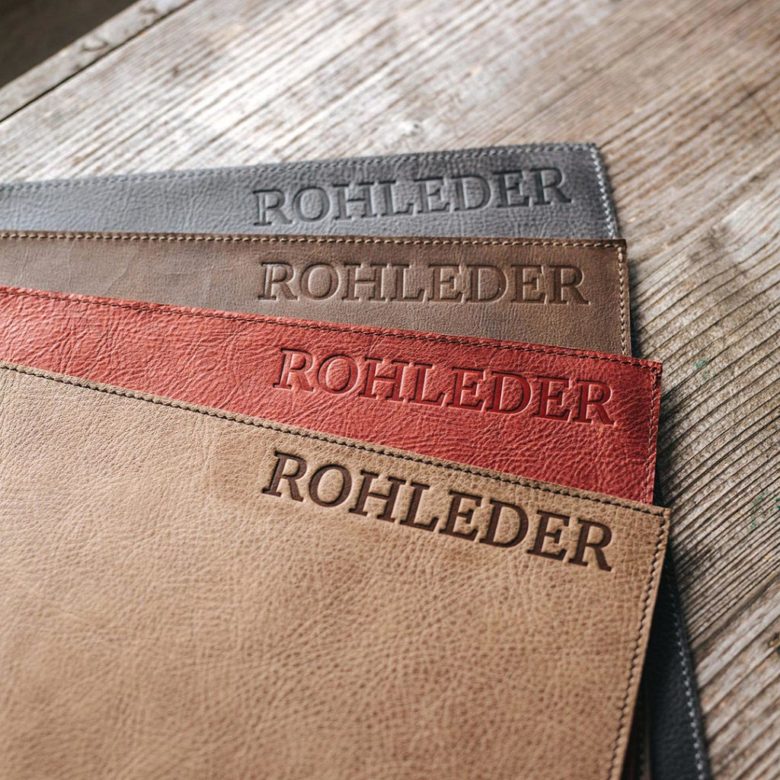 Hochwertiges Tischset von Rohleder – eine Bereicherung auf jedem Tisch - Rohleder Tischset leder praegung 2 - 4 Rohleder Tischsets in 4 tollen Farben erhältlich