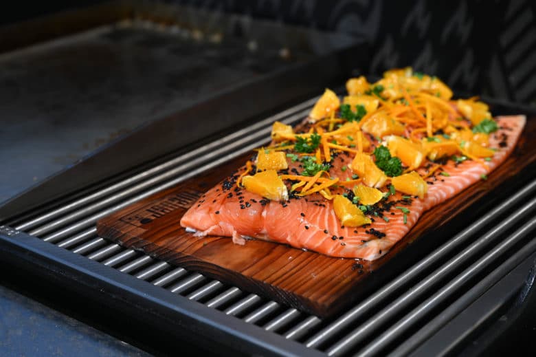 Lachsfilet im Asia Style von der Planke - lachs asia style 08 - 11 Lachfilet auf der Planke im Asia Style