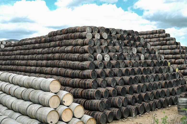 Whisky Wissen - Das Wichtigste für Einsteiger - speyside cooperage 01 - 13 Besuch bei der Speyside Cooperage - Hier werden Whiskyfässer aufbereitet