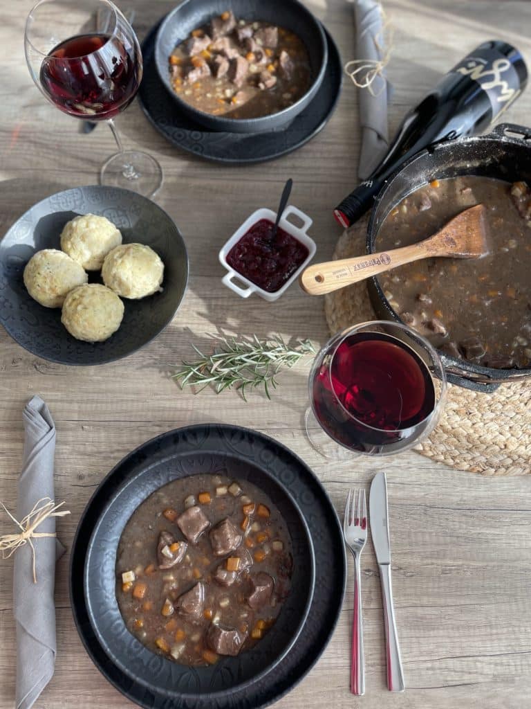 Wildschweinragout aus dem Dutch Oven - wildschwein ragout 06 - 38 Wildschweinragout aus dem Dutch Oven - wildschwein ragout 06 - 37