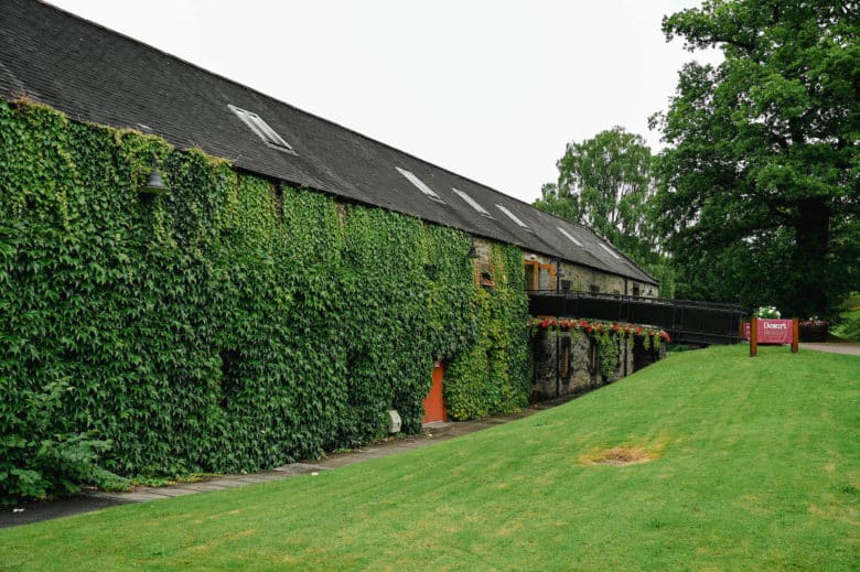 Die 8 besten Whisky Destillerien in den zentralen Highlands - dewars distillery 16 - 5 Dewar´s Whisky Destillerie in den zentralen Highlands