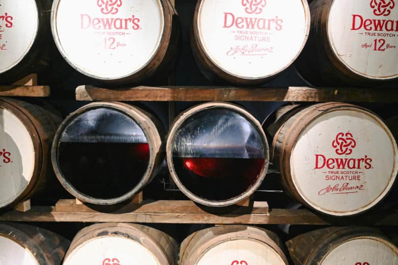 Die 8 besten Whisky Destillerien in den zentralen Highlands - dewars distillery 24 - 7 Die 8 besten Whisky Destillerien in den zentralen Highlands - dewars distillery 24 - 6