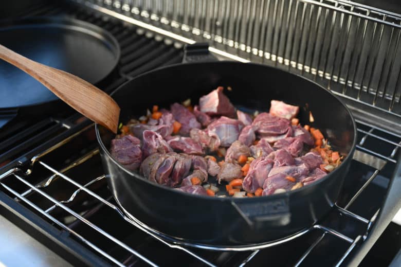 Weber Genesis EPX-435 Gasgrill - hirschragout schoko cranberries 14 - 5 Im Genesis EPX-435 ist bereits der Basisrahmen fürs Crafted GBS integriert
