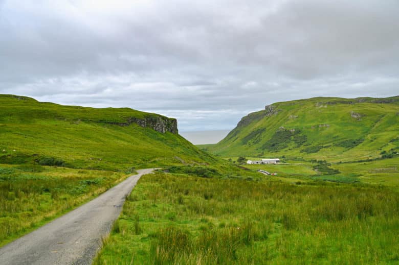 Die besten Whisky Destillerien der schottischen Inseln - talisker bay 01 - 11 Zur Talisker Bay - Isle of Skye