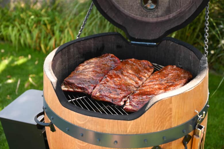 Der Weinfass-Smoker von Smoking Barrels - ribs stlouis cut 08 - 3 Ribs im Weinfass-Smoker