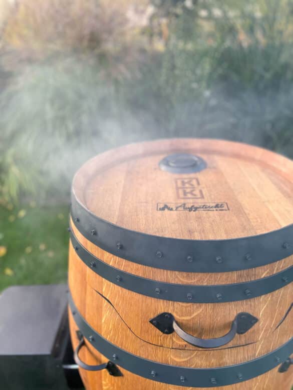 Der Weinfass-Smoker von Smoking Barrels - weinfasssmoker 02 - 6 Personalisierter Weinfass Smoker mit unserem Logo