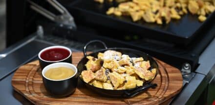 Saftiger Kaiserschmarren von der Plancha