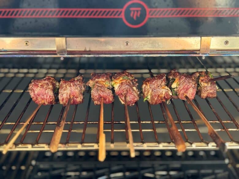 Gegrillte Flank Steak Pinwheels - flank steak pinwheel 33 - 11 Kurze Intensivhitze durch die Oberhitze Sear Zone ???? für die Flank Steak PInwheels