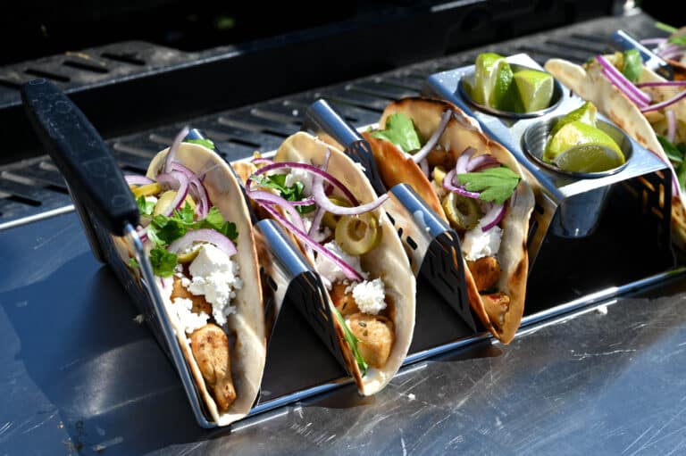Streetfood Tacos mit Huhn - Greek Style - tacos greek style 11 - 13 Streetfood Tacos mit Huhn - Greek Style - tacos greek style 11 - 12