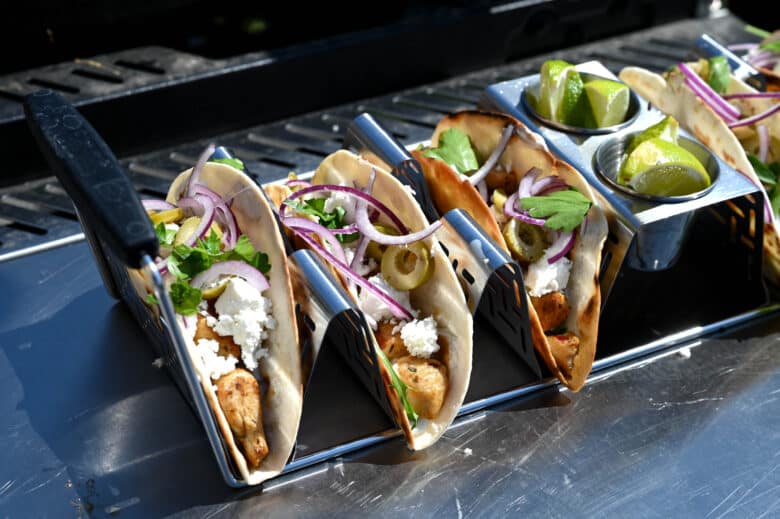 Streetfood Tacos mit Huhn - Greek Style - tacos greek style 11 - 2 Tacos mit Huhn im Greek Style - perfektes sommerliches Streetfood