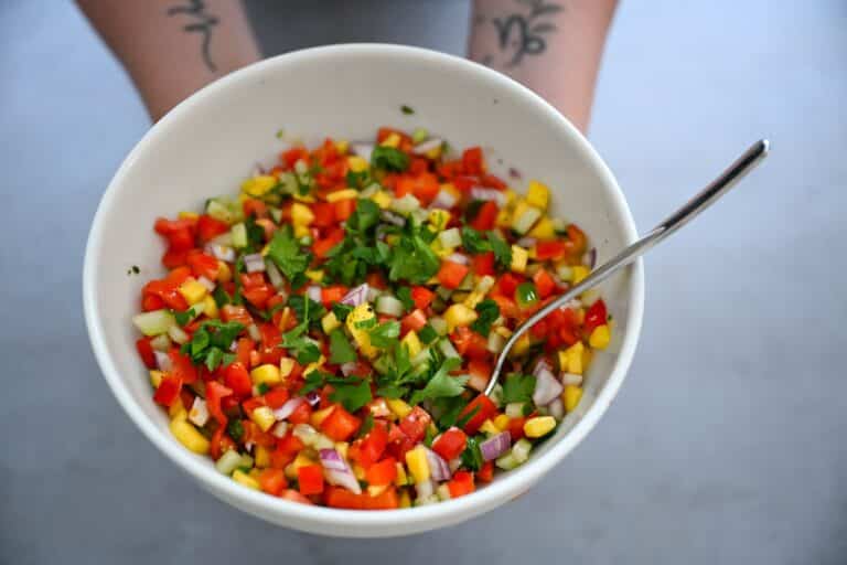 Gefüllte Putenröllchen mit Mango-Spinat-Füllung und fruchtiger Salsa - putenroellchen mango 12 - 7 Fruchtige Salsa für die Putenröllchen vom Grill