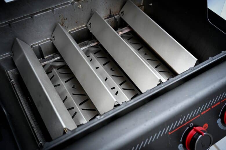 Weber Spirit Tuning: Top 6 Edelstahl-Upgrades - weber spirit tuning grillrost 02 - 5 Weber Spirit Tuning mit den Aromaschienen und den Hitzereflektoren von Grillrost.com