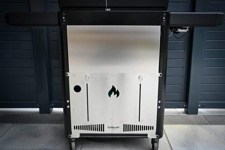 Weber Spirit Tuning: Top 6 Edelstahl-Upgrades - weber spirit tuning grillrost 05 - 9 Weber Spirit Tuning, Edelstahl Rückwand macht den Grill komplett zu auf der Rückseite